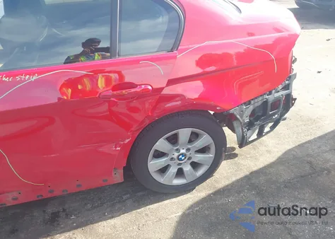 2011 BMW 328 Xi из США, поврежденный, VIN WBAPK7C56BA816181